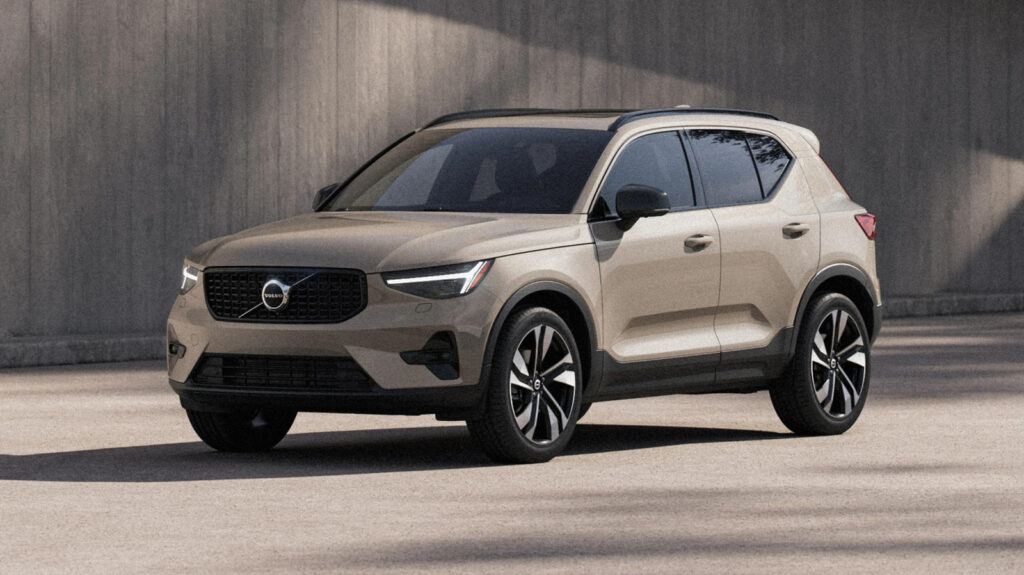 5 SUVs With Better Safety Ratings Than The Volvo XC40 5 SUVs With Better Safety Ratings Than The Volvo XC40