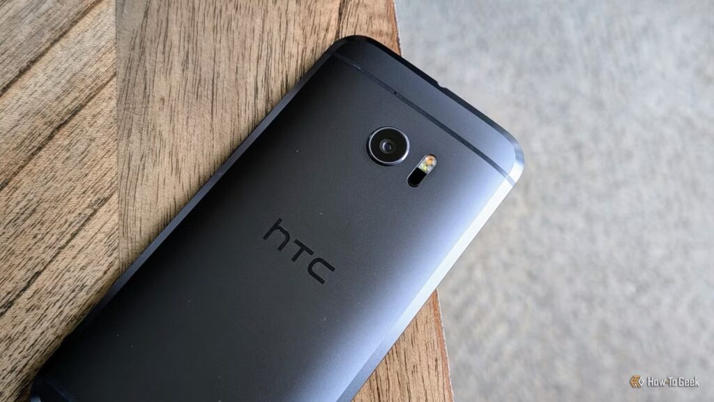 Android phones used to be made of metal—here’s why glass replaced it Android phones used to be made of metal—here's why glass replaced it
