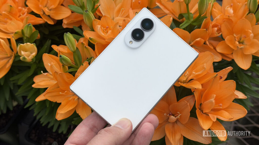 I need to stop using the Galaxy Z Fold 8, but I can’t Samsung Galaxy Z Fold 8 orange flowers