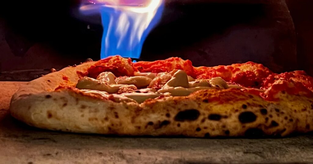The robo pizza chefs aren't doing okay