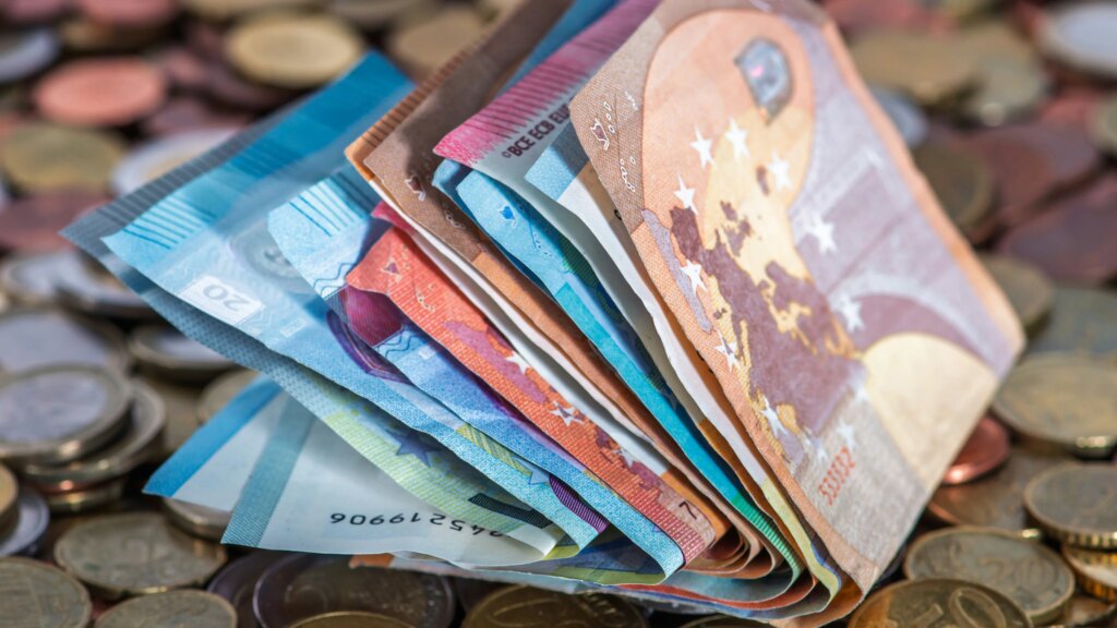 10 Millionen Rentner: 255 Euro Nachzahlung landen 2028 auf dem Konto