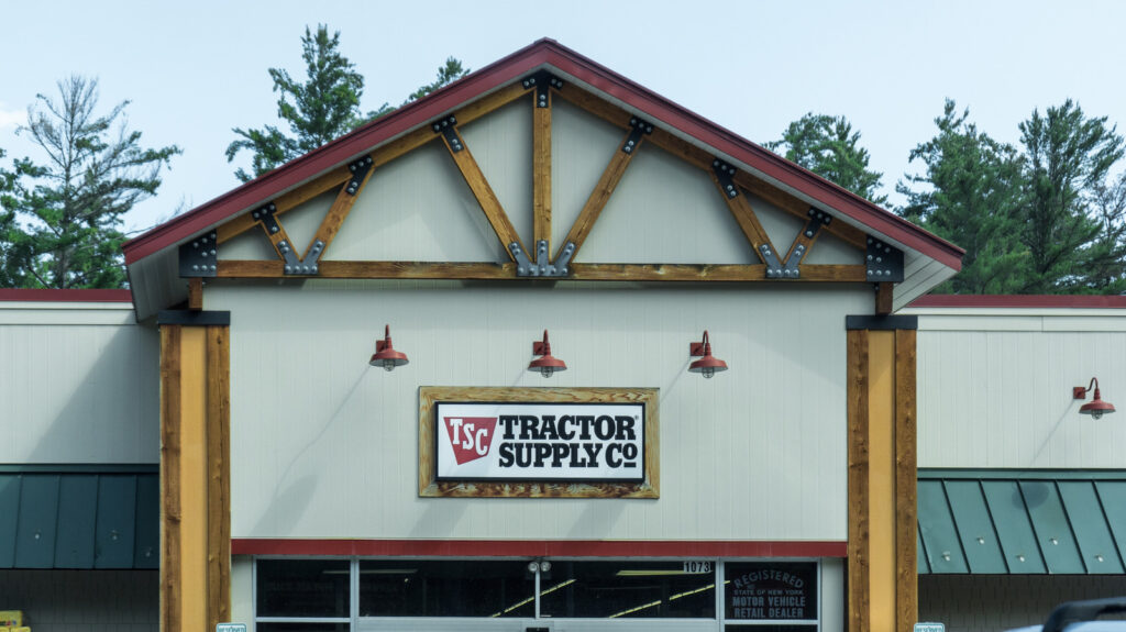 5 Tractor Supply Garage Finds Under $20 To Upgrade Your Setup 5 Tractor Supply Garage Finds Under $20 To Upgrade Your Setup