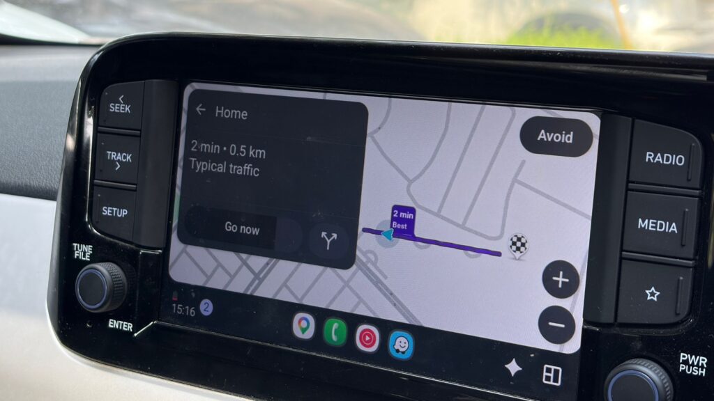 Typical traffic update via Waze on Android Auto
