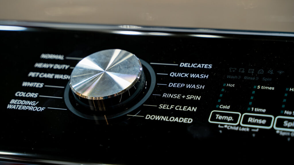 How Does The Self-Cleaning Feature Work On A Washing Machine? How Does The Self-Cleaning Feature Work On A Washing Machine?