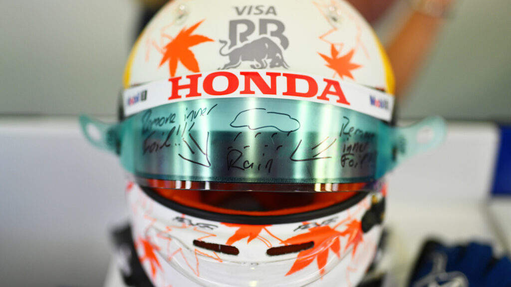 How Many Tear-Offs Are On An F1 Helmet And Why Do Drivers Use Them? How Many Tear-Offs Are On An F1 Helmet And Why Do Drivers Use Them?