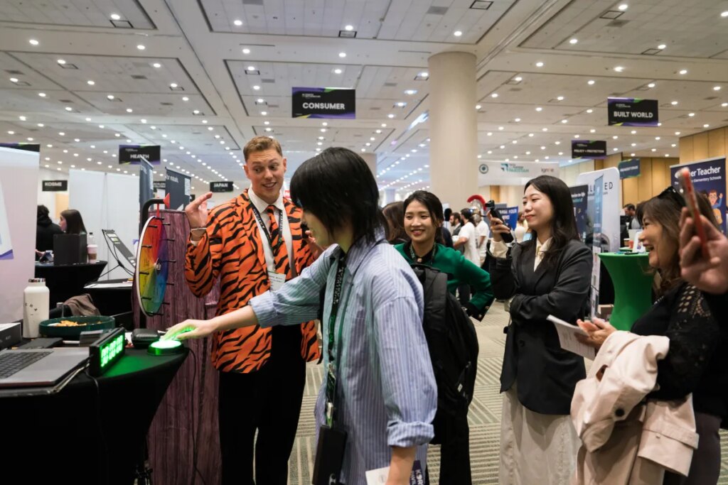 Last day to grab your exhibit table at Disrupt 2026 is Oct. 2 TechCrunch Disrupt 2025 exhibitor