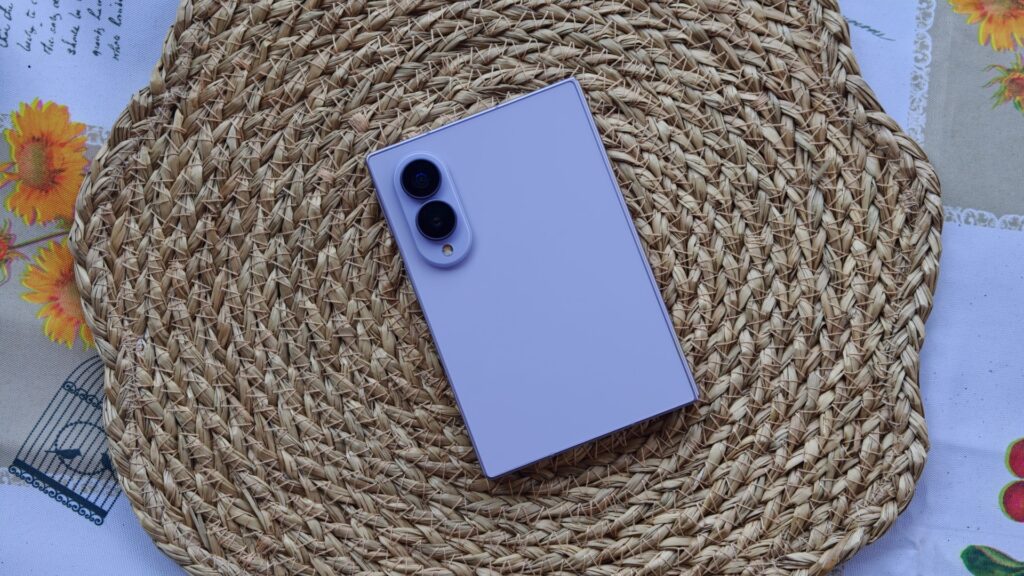 Motorola could be working on an iPhone Ultra-like foldable Motorola could be working on an iPhone Ultra-like foldable