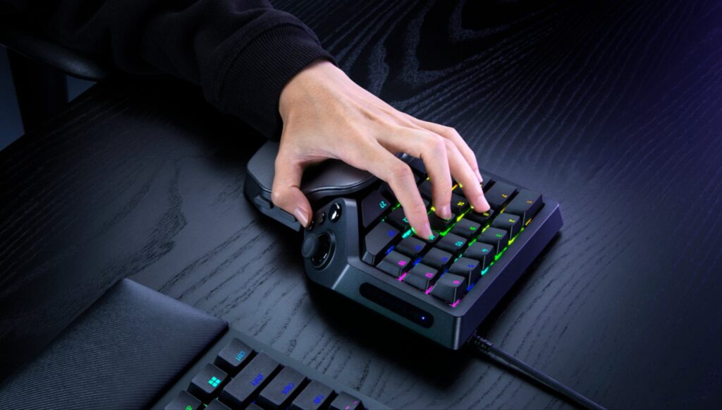 Razer Tartarus V2 Pro Brings Analog Optical Switches, 8000Hz Polling and 31 Programmable Controls Razer Tartarus V2 Pro Brings Analog Optical Switches, 8000Hz Polling and 31 Programmable Controls