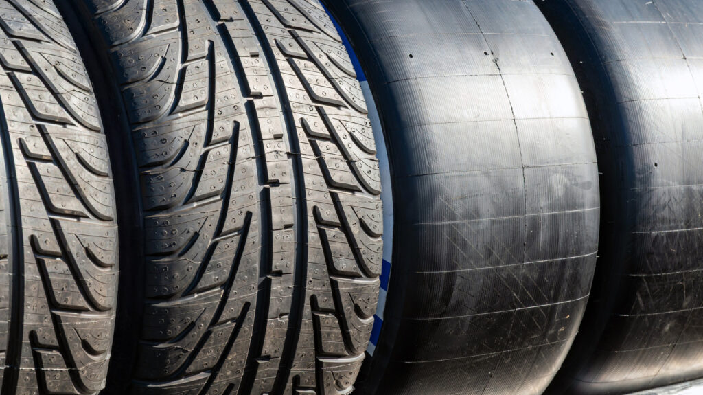 What Does Vinegar Do To Tires? What Does Vinegar Do To Tires?