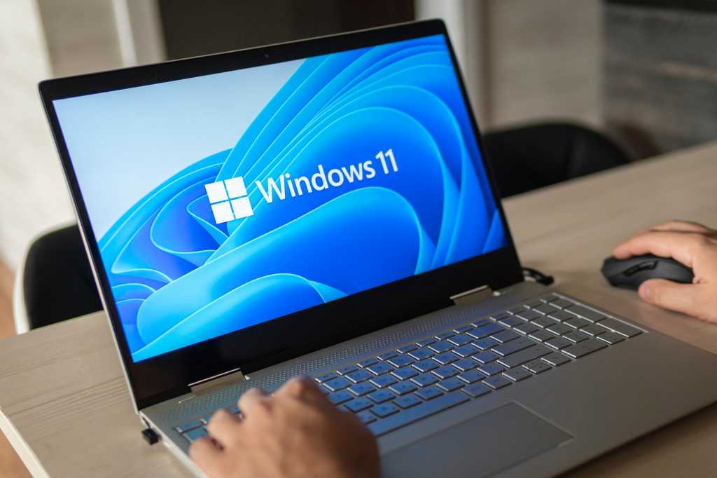Windows 11 can auto-adjust your monitor’s refresh rate to save power Windows 11 Laptop