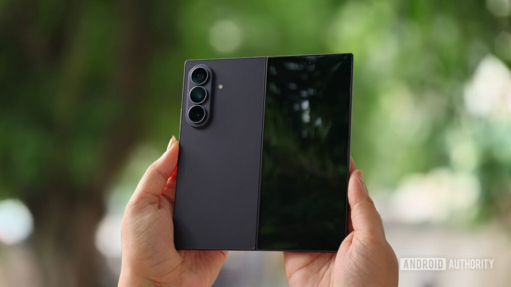 YouTube keep freezing on your Galaxy phone? It’s not just you Samsung Galaxy Z Fold 8 Ultra unfolded with cover display and back panel visible