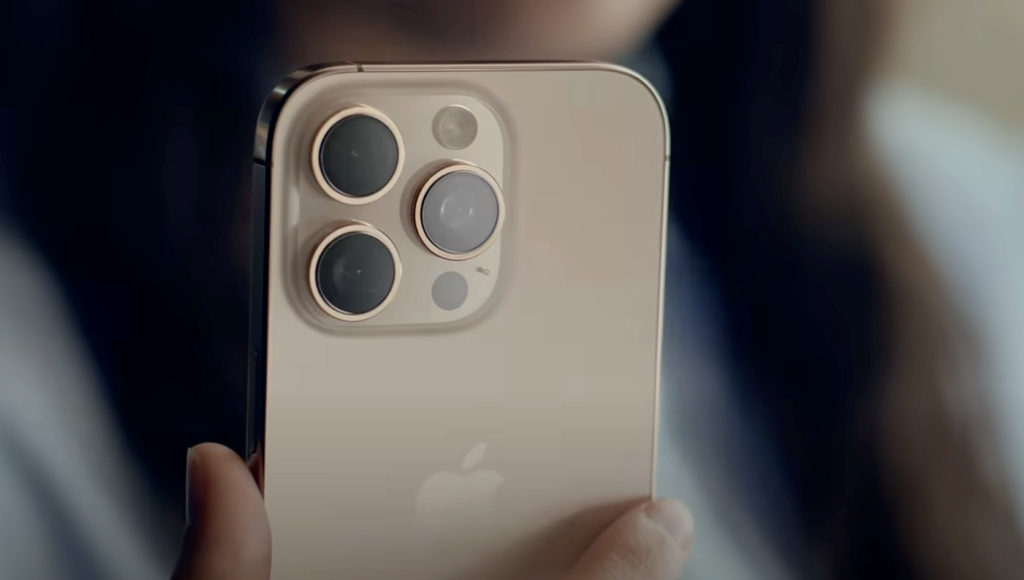 iPhone Handoff Lets You Share One Phone Number Across Two Devices, but How Does it Work?