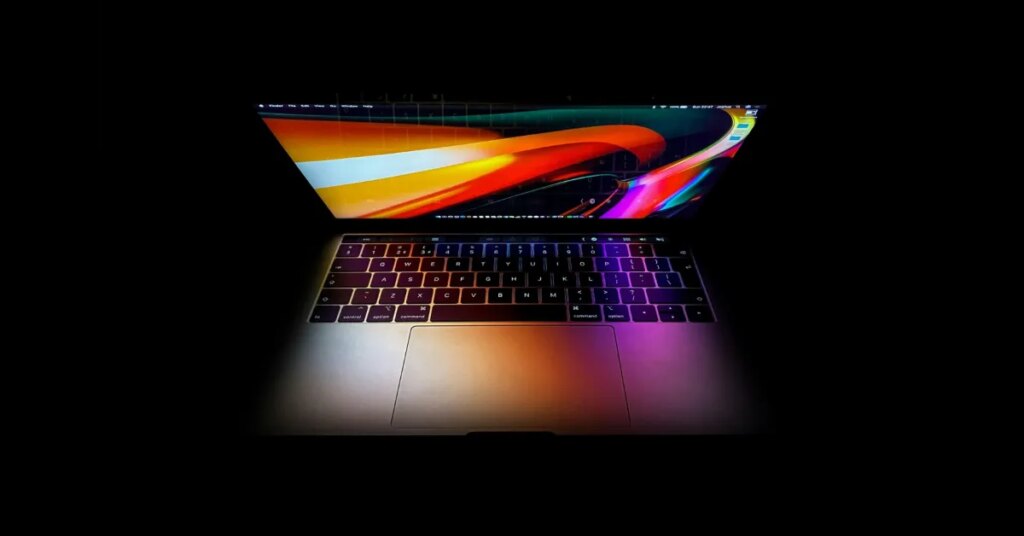 OLED MacBook Pro to help boost premium display shipments
